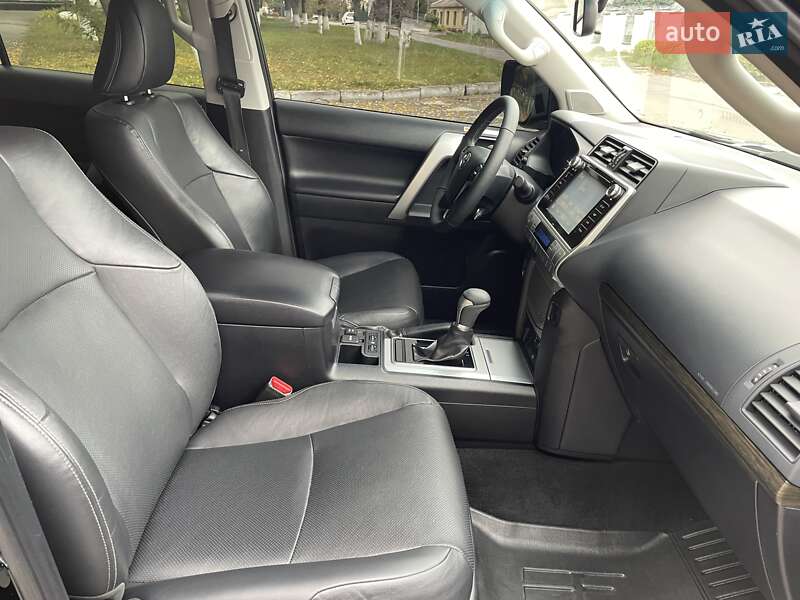 Внедорожник / Кроссовер Toyota Land Cruiser Prado 2019 в Виннице фото 54 Внедорожник / Кроссовер Toyota Land Cruiser Prado 2019 в Виннице