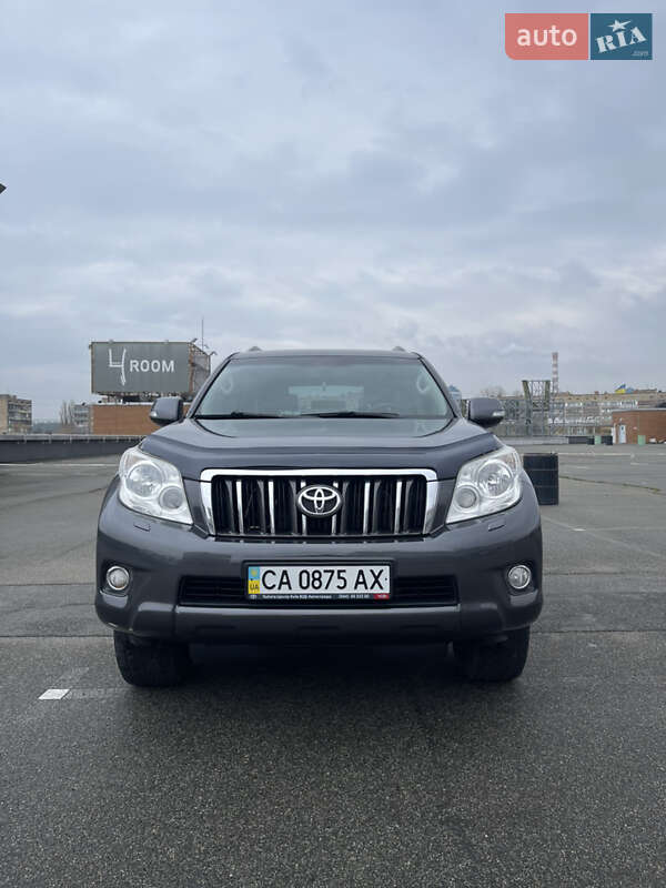 Toyota Land Cruiser Prado 2011