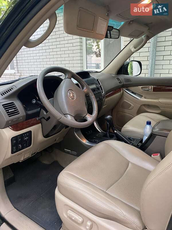 Позашляховик / Кросовер Toyota Land Cruiser Prado 2005 в Запоріжжі