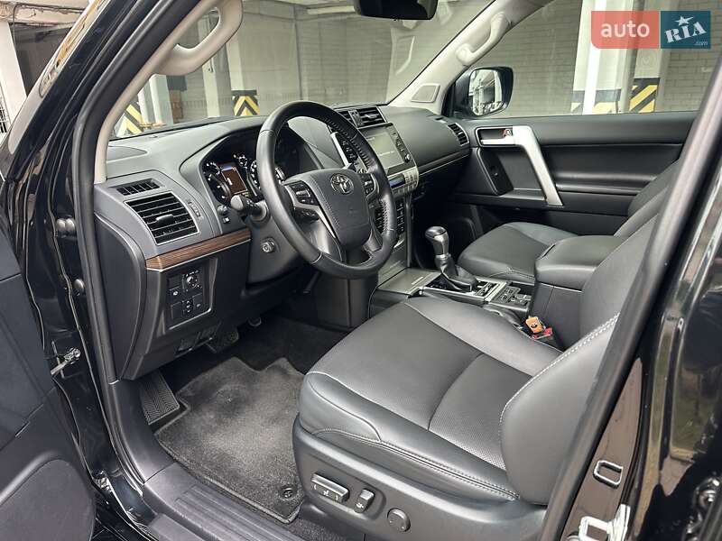 Позашляховик / Кросовер Toyota Land Cruiser Prado 2022 в Києві
