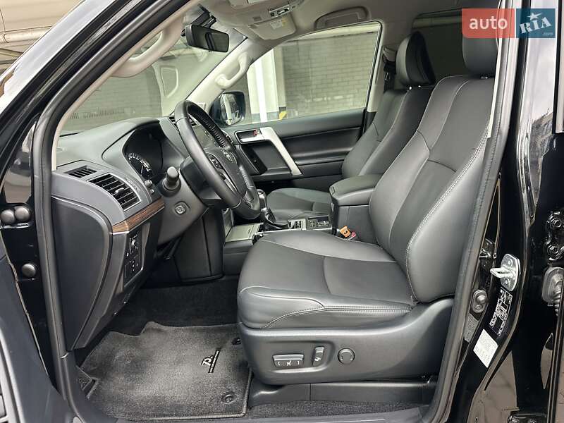 Позашляховик / Кросовер Toyota Land Cruiser Prado 2022 в Києві