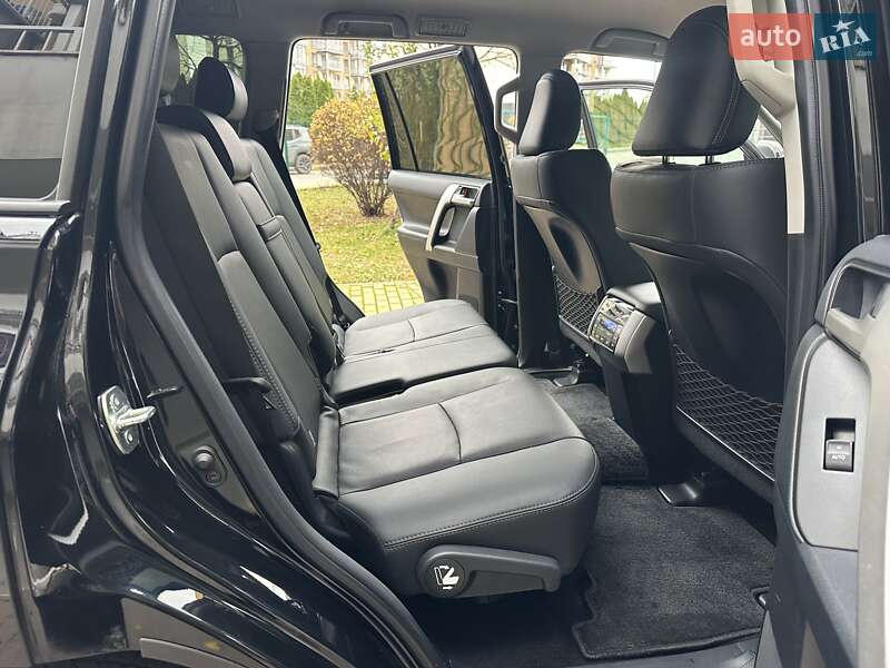 Позашляховик / Кросовер Toyota Land Cruiser Prado 2022 в Києві