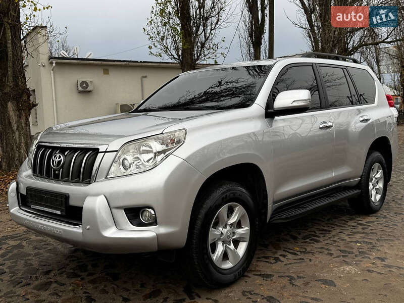 Внедорожник / Кроссовер Toyota Land Cruiser Prado 2010 в Ахтырке