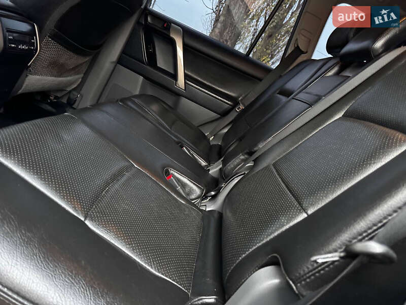 Внедорожник / Кроссовер Toyota Land Cruiser Prado 2010 в Ахтырке