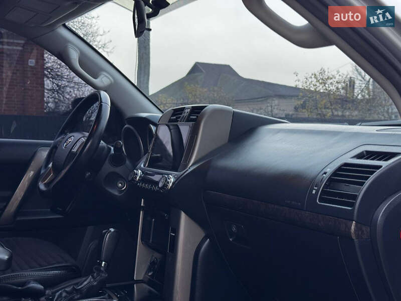 Внедорожник / Кроссовер Toyota Land Cruiser Prado 2010 в Ахтырке