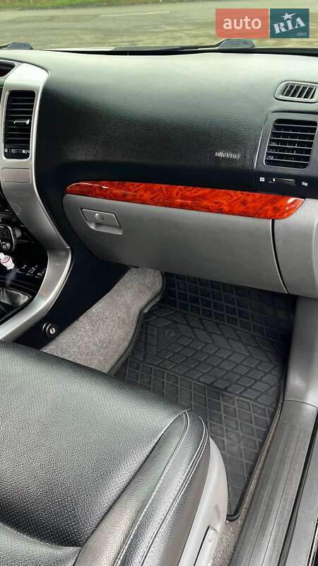 Позашляховик / Кросовер Toyota Land Cruiser Prado 2003 в Одесі