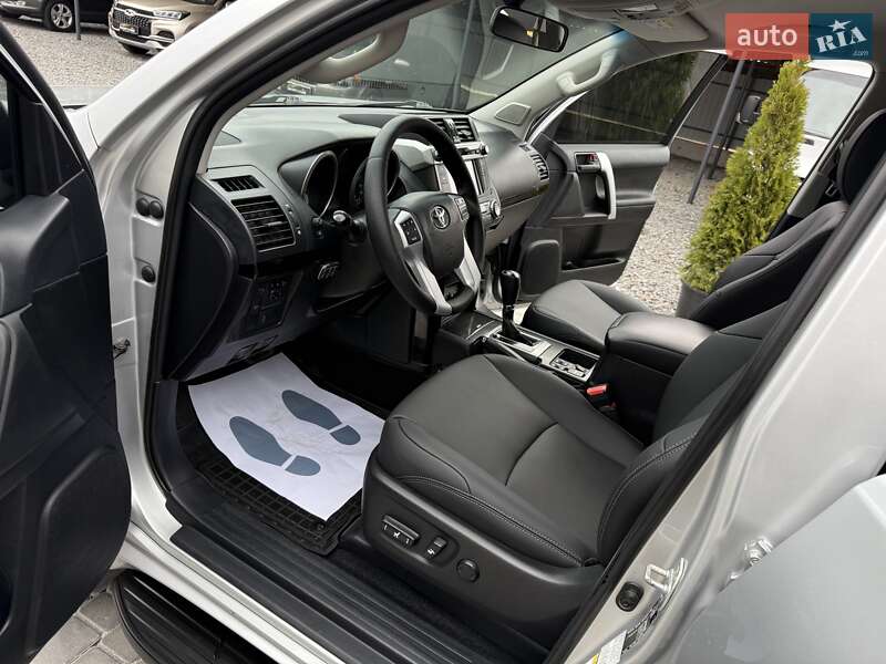 Позашляховик / Кросовер Toyota Land Cruiser Prado 2017 в Вінниці
