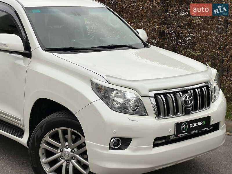 Внедорожник / Кроссовер Toyota Land Cruiser Prado 2010 в Киеве