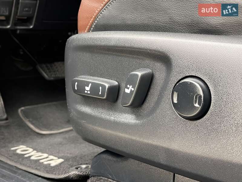 Позашляховик / Кросовер Toyota Land Cruiser Prado 2019 в Мукачевому фото 43 Позашляховик / Кросовер Toyota Land Cruiser Prado 2019 в Мукачевому