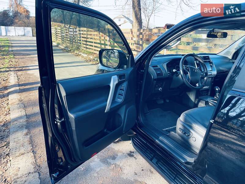 Внедорожник / Кроссовер Toyota Land Cruiser Prado 2019 в Киеве фото 15 Внедорожник / Кроссовер Toyota Land Cruiser Prado 2019 в Киеве