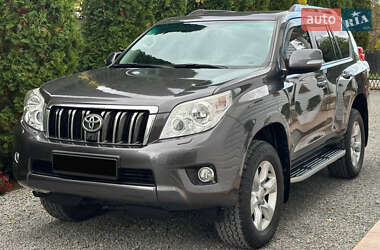 Внедорожник / Кроссовер Toyota Land Cruiser Prado 2013 в Кельменцах