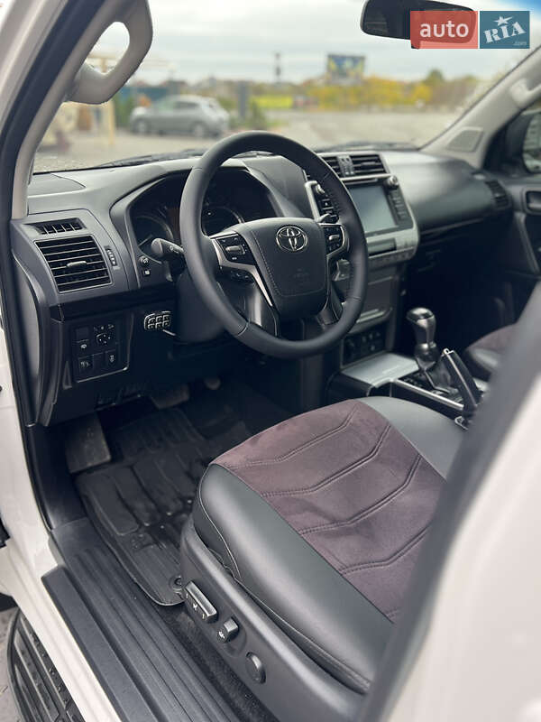 Внедорожник / Кроссовер Toyota Land Cruiser Prado 2019 в Запорожье