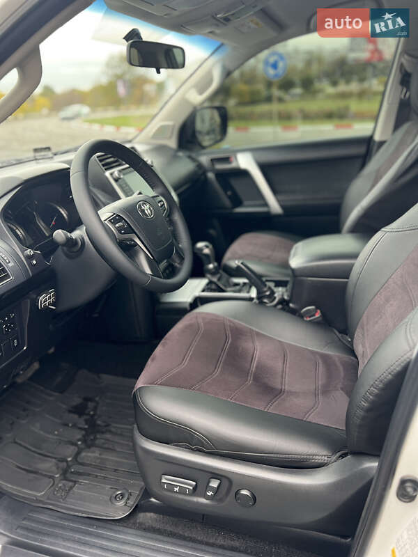 Внедорожник / Кроссовер Toyota Land Cruiser Prado 2019 в Запорожье