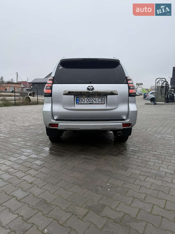 Внедорожник / Кроссовер Toyota Land Cruiser Prado 2022 в Тернополе фото 8 Внедорожник / Кроссовер Toyota Land Cruiser Prado 2022 в Тернополе