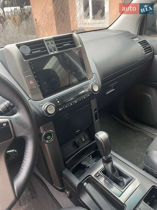 Внедорожник / Кроссовер Toyota Land Cruiser Prado 2013 в Ичне