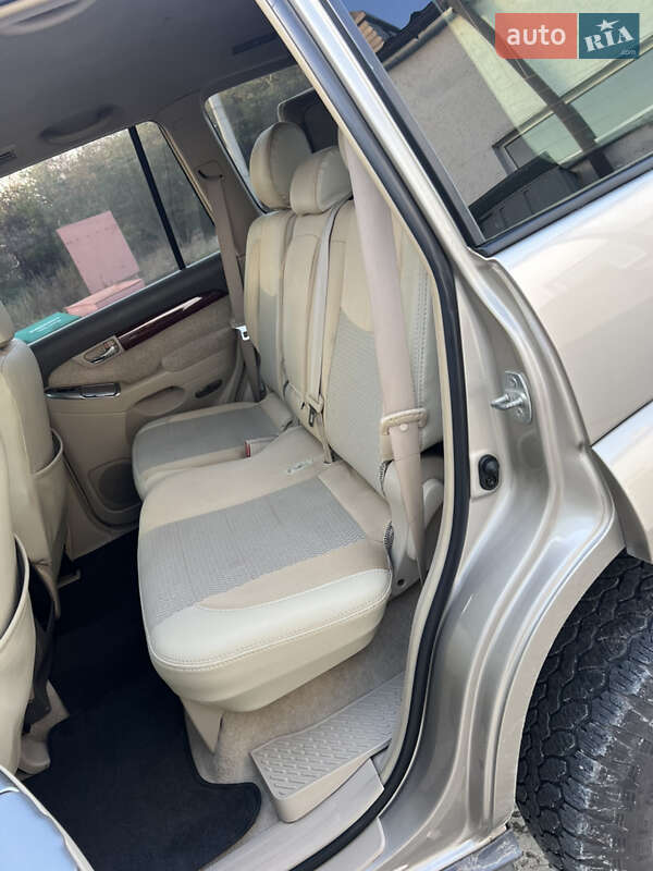 Внедорожник / Кроссовер Toyota Land Cruiser Prado 2004 в Каменском