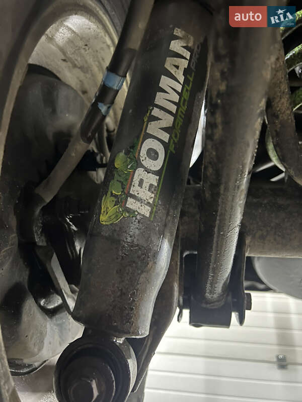 Внедорожник / Кроссовер Toyota Land Cruiser Prado 2004 в Каменском