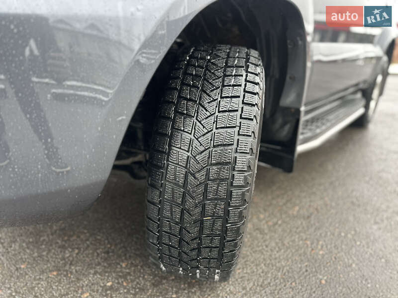 Позашляховик / Кросовер Toyota Land Cruiser Prado 2005 в Рівному