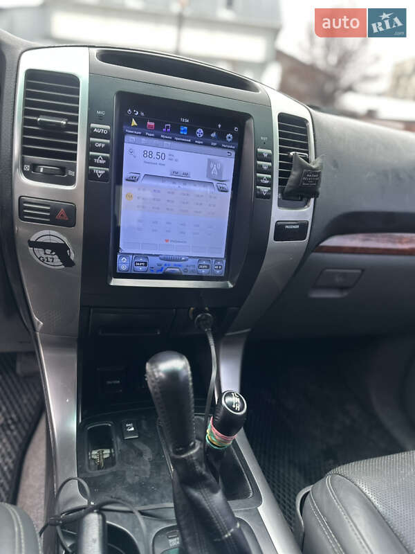 Позашляховик / Кросовер Toyota Land Cruiser Prado 2005 в Рівному