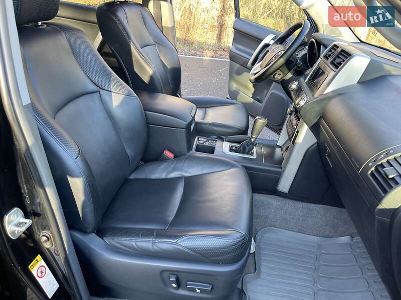 Внедорожник / Кроссовер Toyota Land Cruiser Prado 2010 в Прилуках