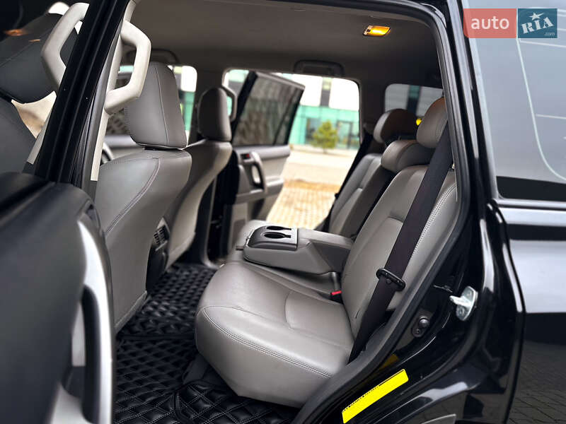 Внедорожник / Кроссовер Toyota Land Cruiser Prado 2012 в Хмельницком