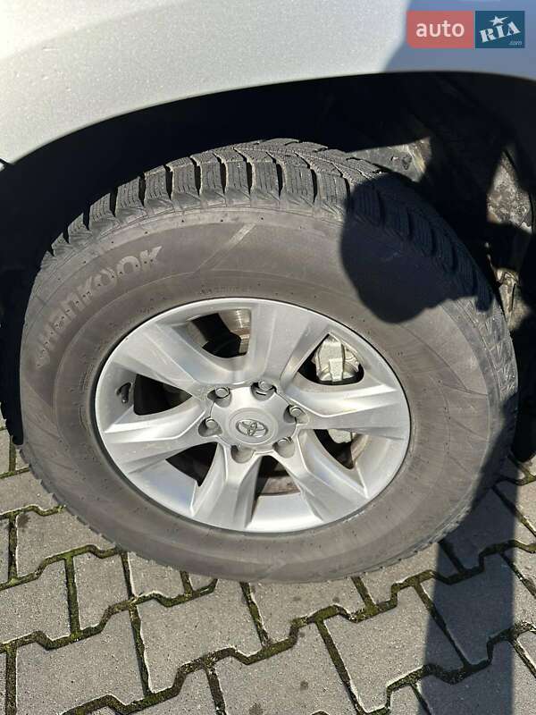 Внедорожник / Кроссовер Toyota Land Cruiser Prado 2012 в Коломые