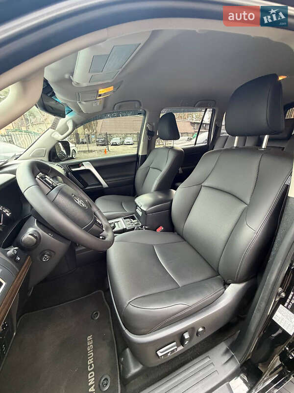 Позашляховик / Кросовер Toyota Land Cruiser Prado 2019 в Києві