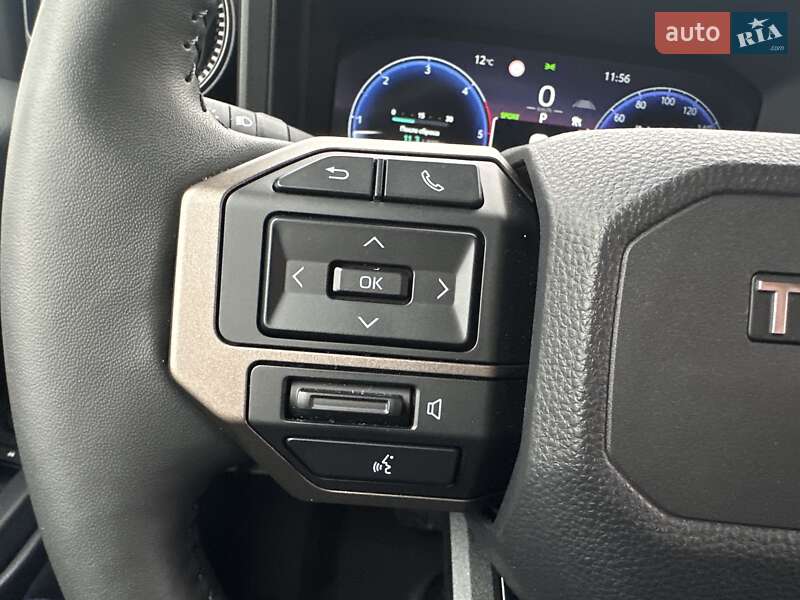 Позашляховик / Кросовер Toyota Land Cruiser Prado 2024 в Києві