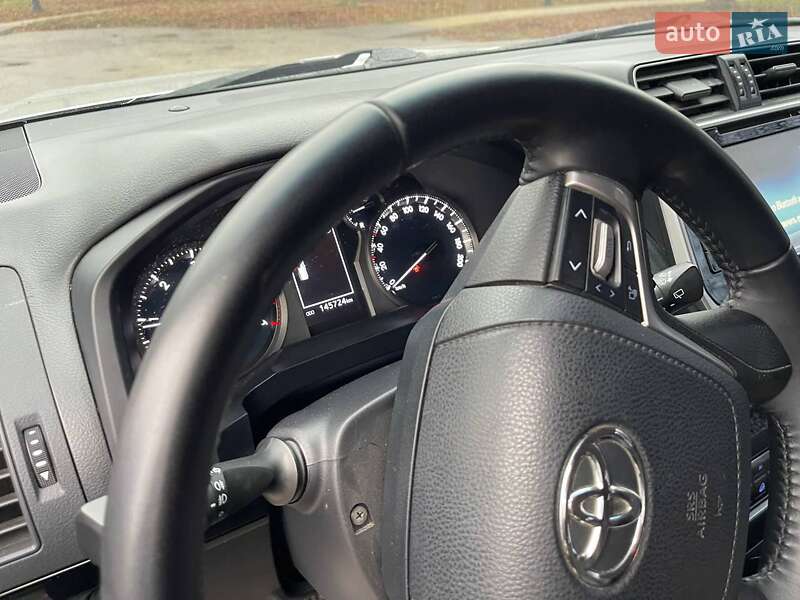 Позашляховик / Кросовер Toyota Land Cruiser Prado 2018 в Миронівці