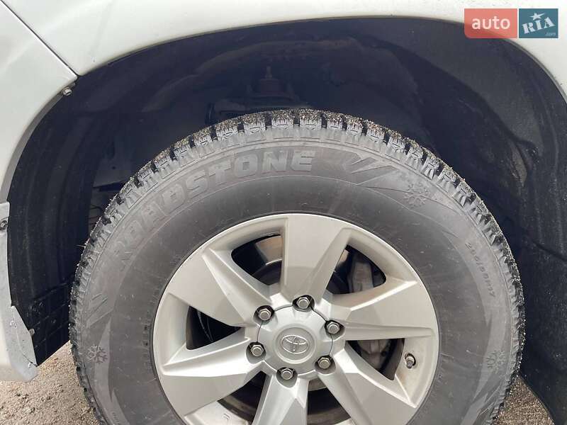 Позашляховик / Кросовер Toyota Land Cruiser Prado 2018 в Миронівці
