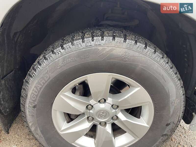 Позашляховик / Кросовер Toyota Land Cruiser Prado 2018 в Миронівці