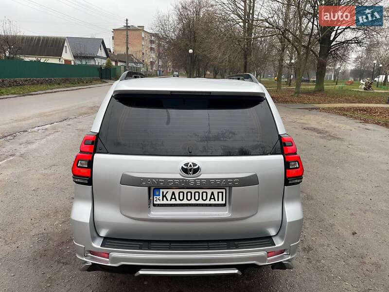 Позашляховик / Кросовер Toyota Land Cruiser Prado 2018 в Миронівці
