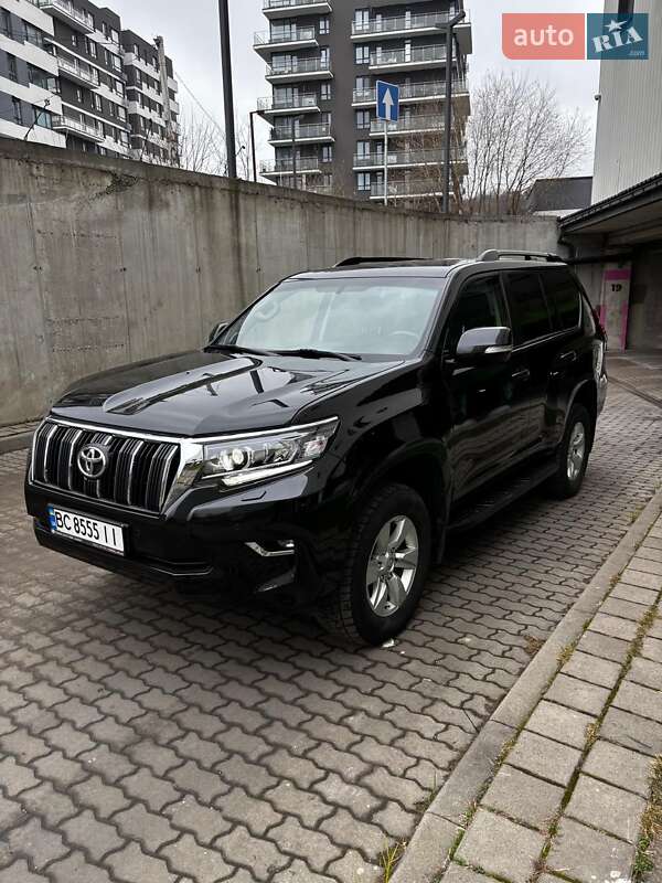 Позашляховик / Кросовер Toyota Land Cruiser Prado 2018 в Львові фото 3 Позашляховик / Кросовер Toyota Land Cruiser Prado 2018 в Львові