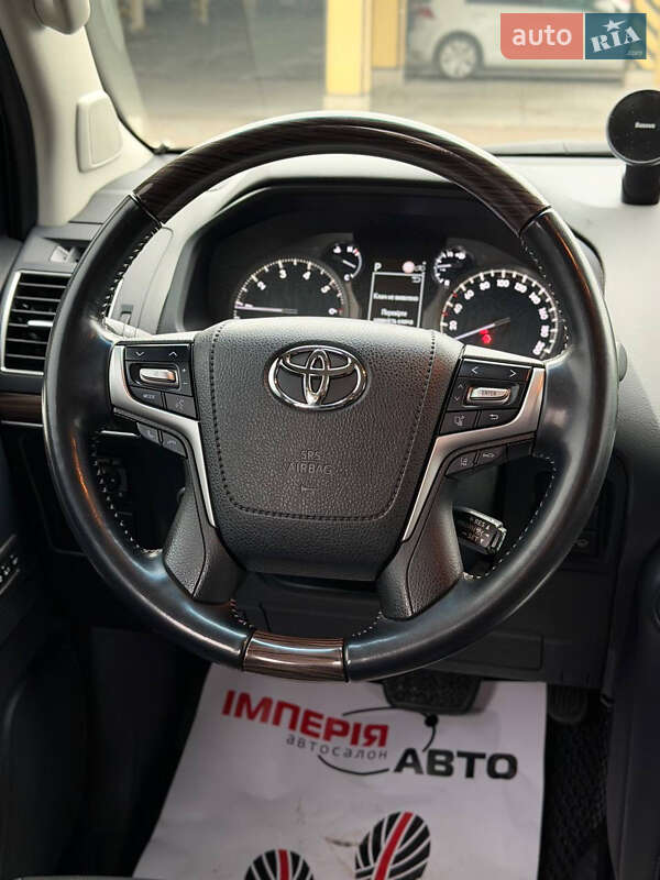 Позашляховик / Кросовер Toyota Land Cruiser Prado 2022 в Києві