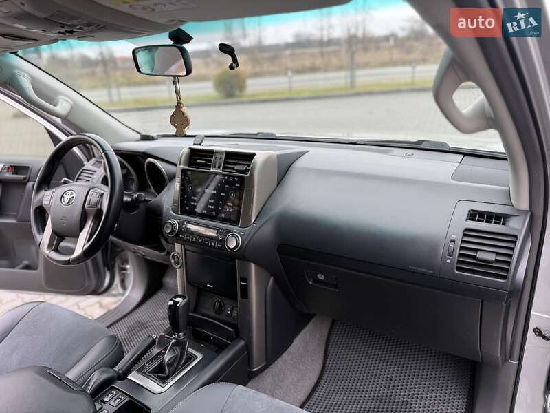 Внедорожник / Кроссовер Toyota Land Cruiser Prado 2013 в Ивано-Франковске