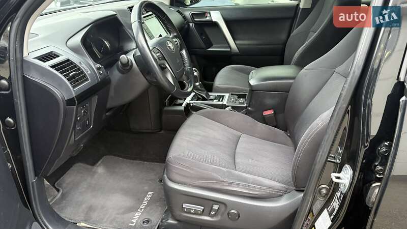 Внедорожник / Кроссовер Toyota Land Cruiser Prado 2019 в Киеве