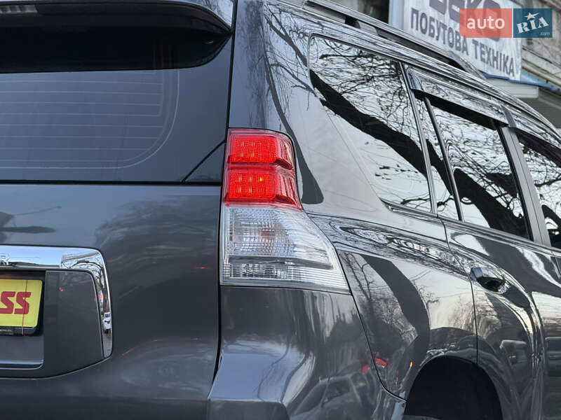 Позашляховик / Кросовер Toyota Land Cruiser Prado 2013 в Миколаєві