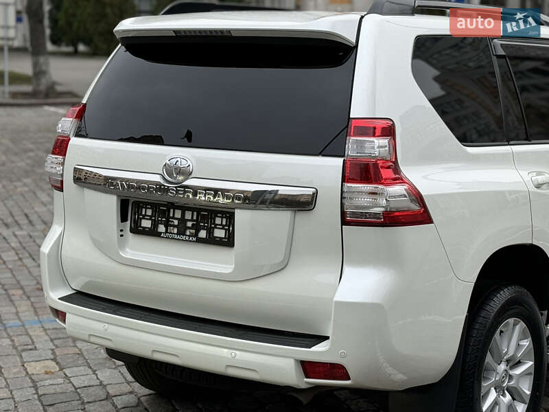 Позашляховик / Кросовер Toyota Land Cruiser Prado 2016 в Харкові