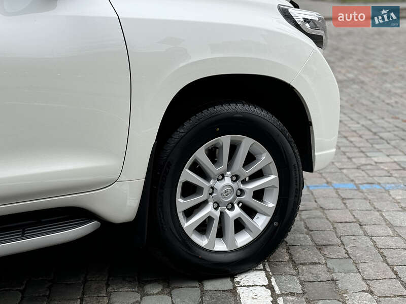Позашляховик / Кросовер Toyota Land Cruiser Prado 2016 в Харкові