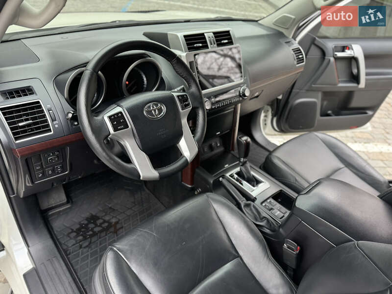 Позашляховик / Кросовер Toyota Land Cruiser Prado 2016 в Харкові