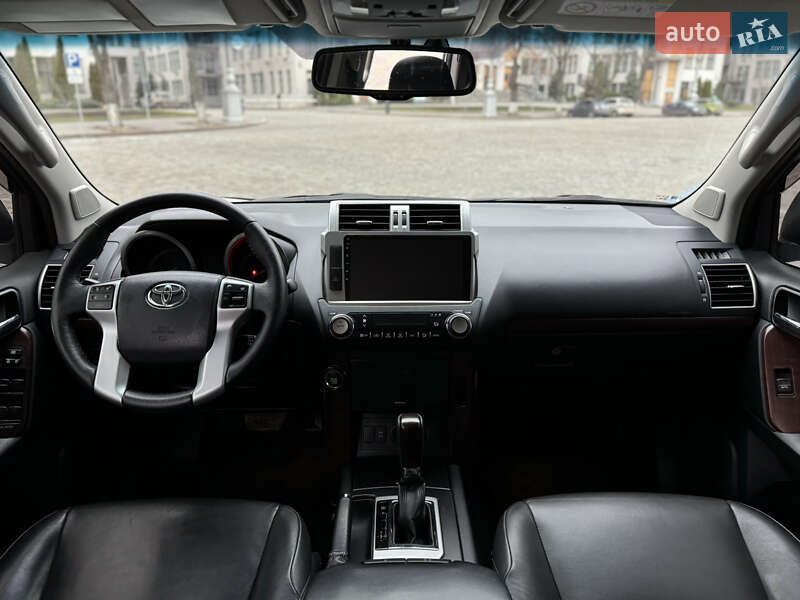 Позашляховик / Кросовер Toyota Land Cruiser Prado 2016 в Харкові