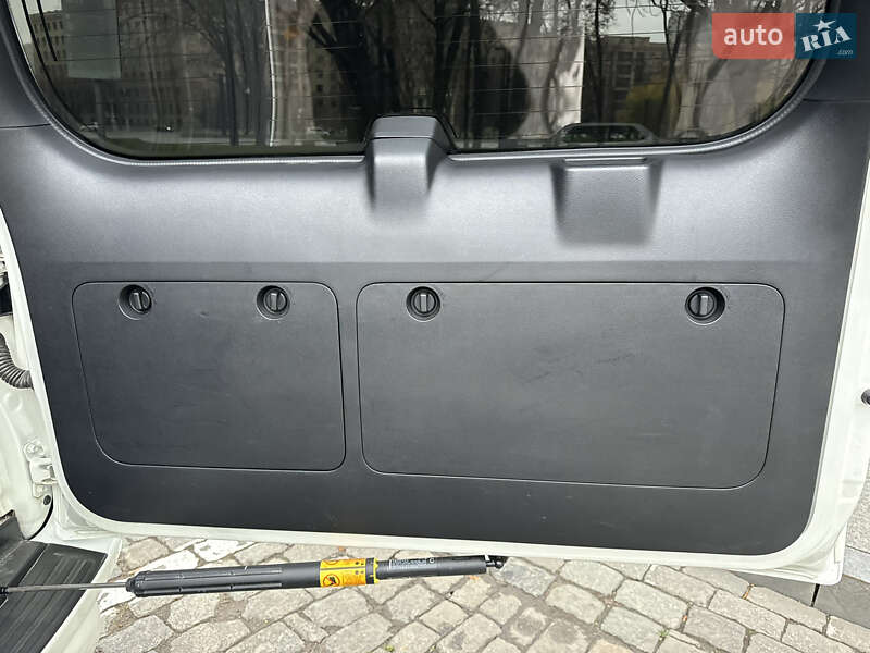 Позашляховик / Кросовер Toyota Land Cruiser Prado 2016 в Харкові