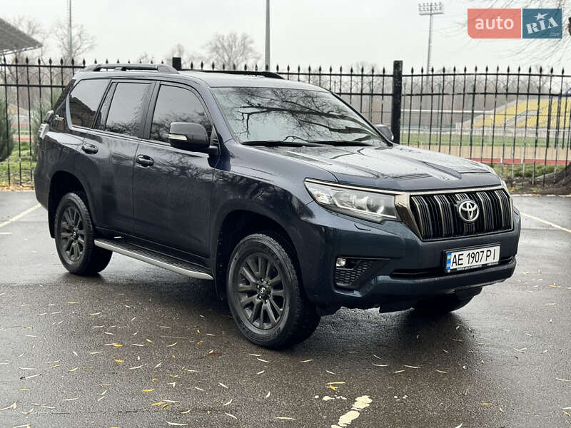 Toyota Land Cruiser Prado 2021