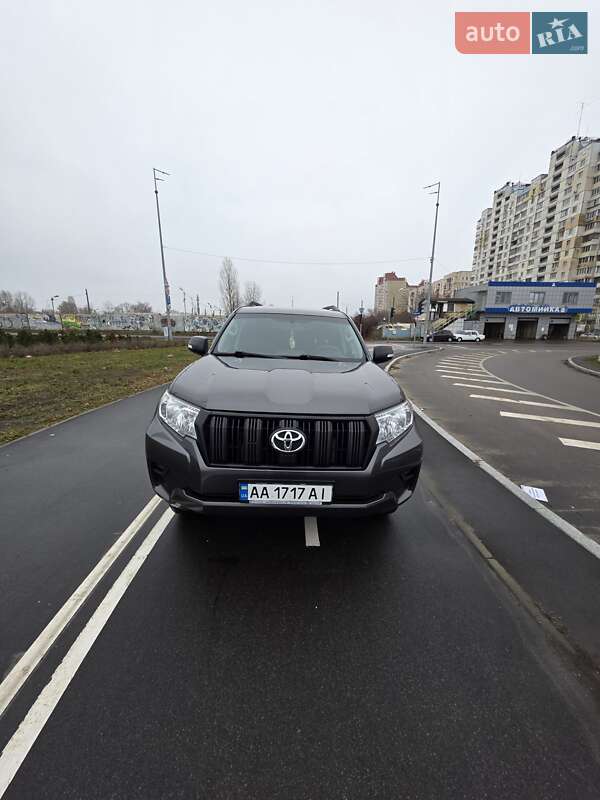 Toyota Land Cruiser Prado 2019