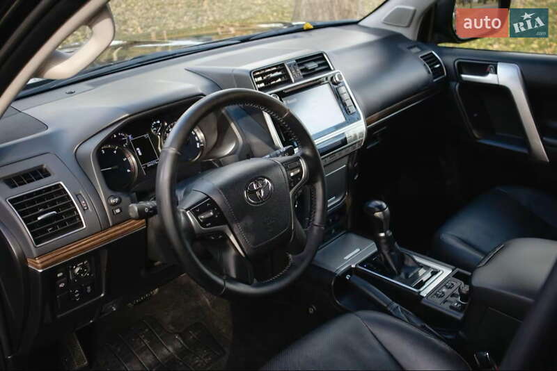 Внедорожник / Кроссовер Toyota Land Cruiser Prado 2017 в Киеве