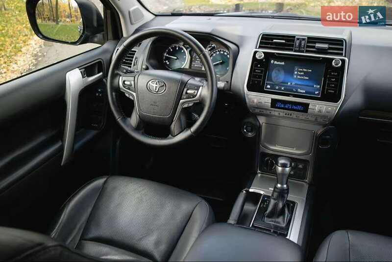 Внедорожник / Кроссовер Toyota Land Cruiser Prado 2017 в Киеве