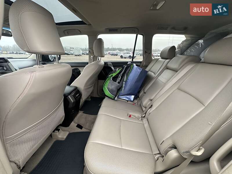 Позашляховик / Кросовер Toyota Land Cruiser Prado 2010 в Києві