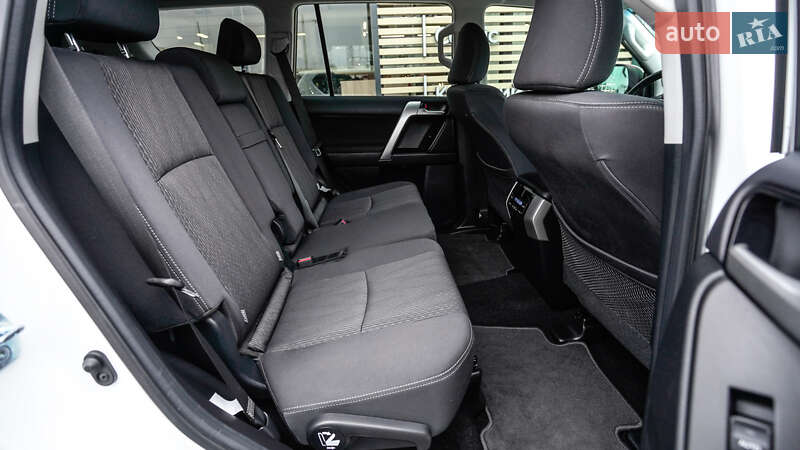 Внедорожник / Кроссовер Toyota Land Cruiser Prado 2020 в Львове