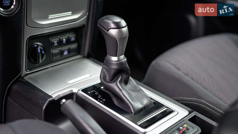 Внедорожник / Кроссовер Toyota Land Cruiser Prado 2020 в Львове