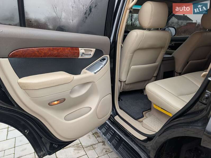 Внедорожник / Кроссовер Toyota Land Cruiser Prado 2005 в Здолбунове